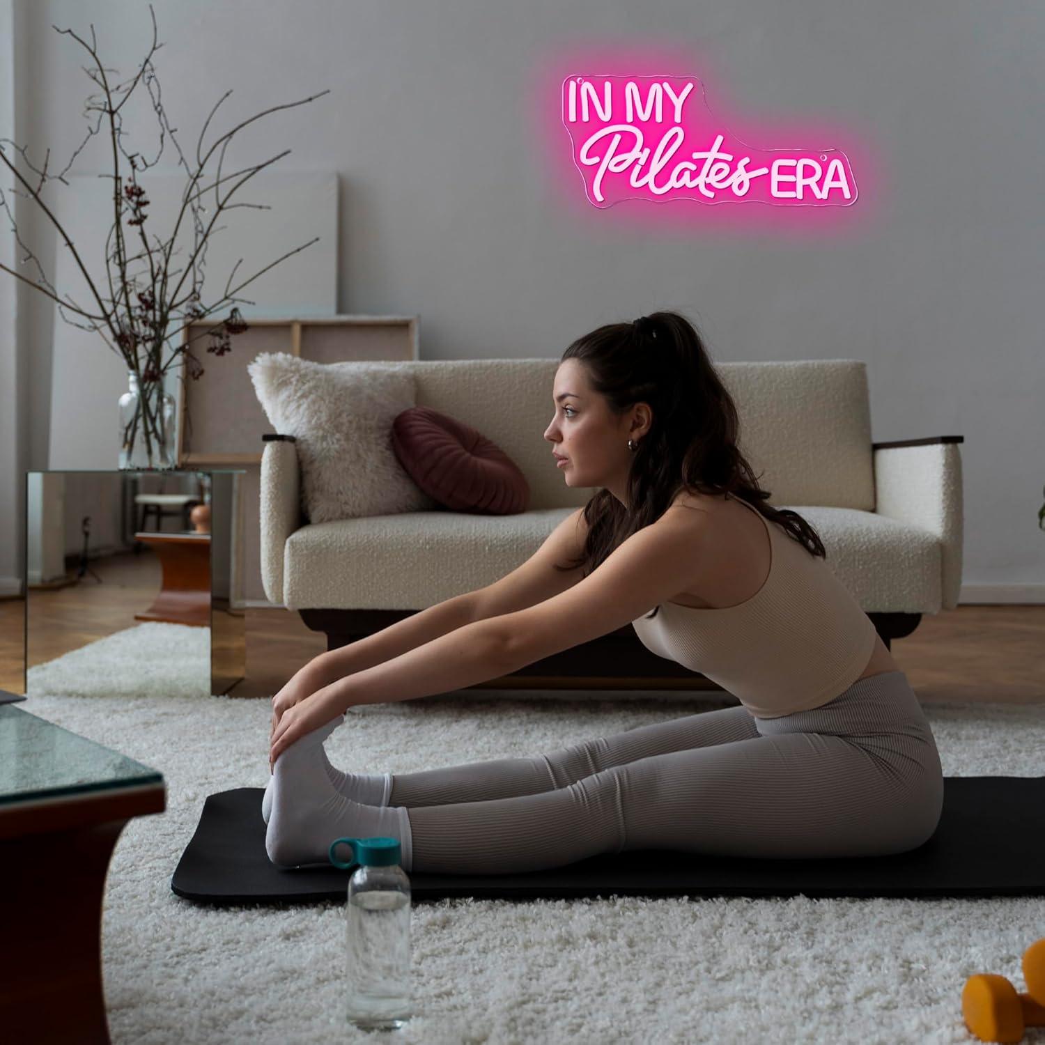 Pilates Dönemimde Neon Tabela  - Yoga Fitness Room incelemesi ve fiyatı