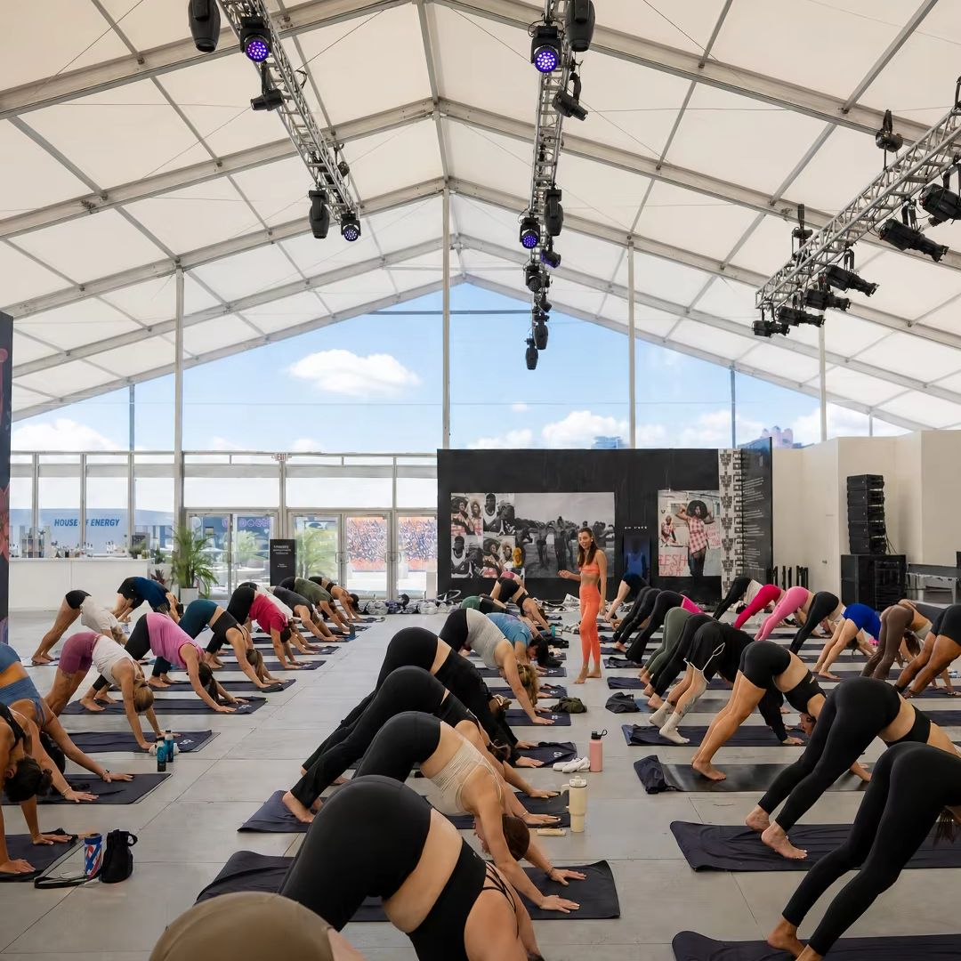 Beyaz Alüminyum Atriyum Çadırı - Yoga Fitness Retreat incelemesi ve fiyatı